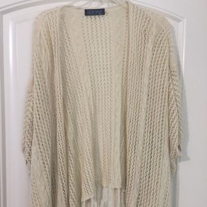 Ditzy Daizy Cardigan Size Medium Off-white